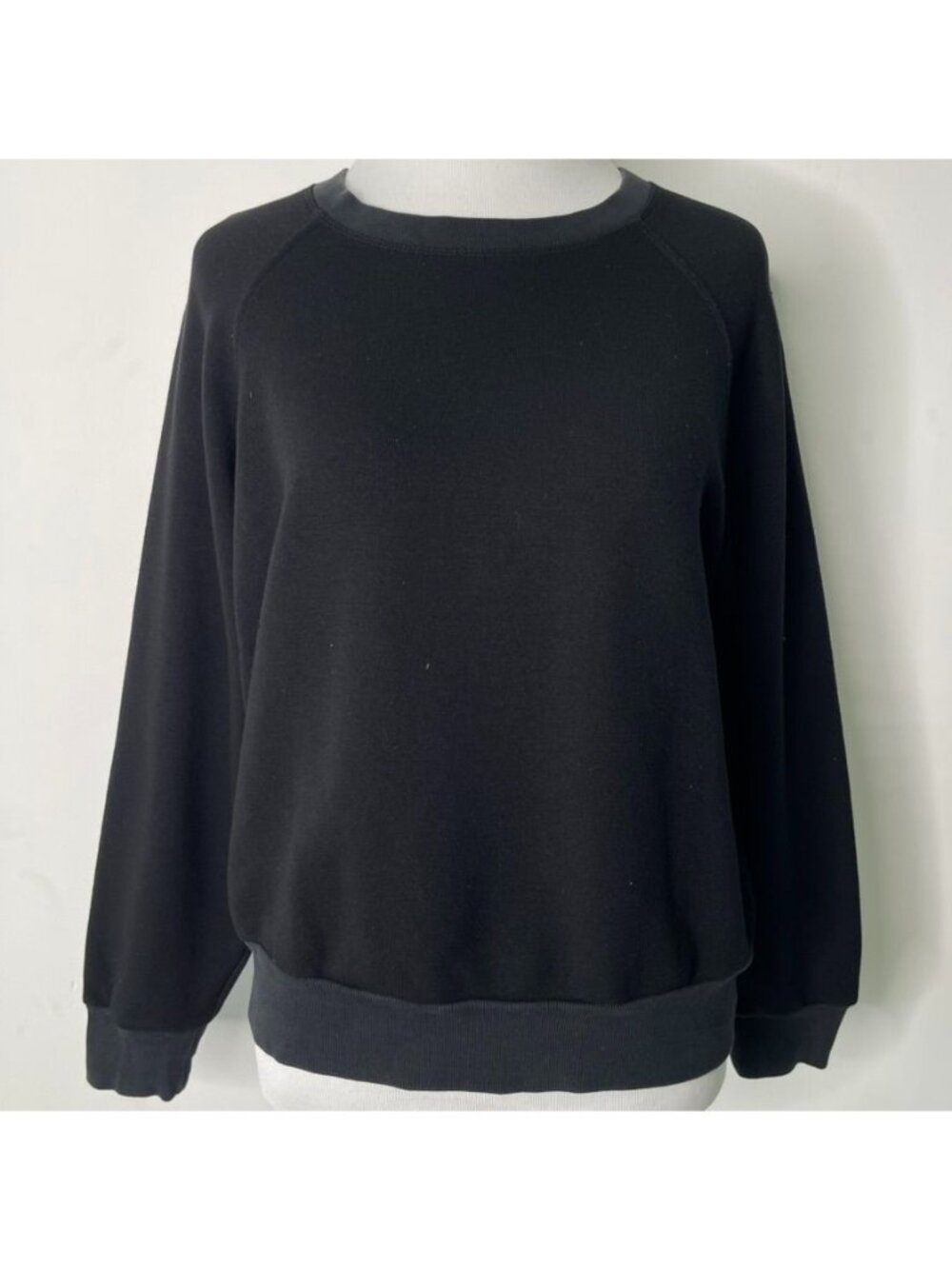Reformation Womens Black Crewneck Raglan Sweatshirt Size M Medium Cozy Pullover